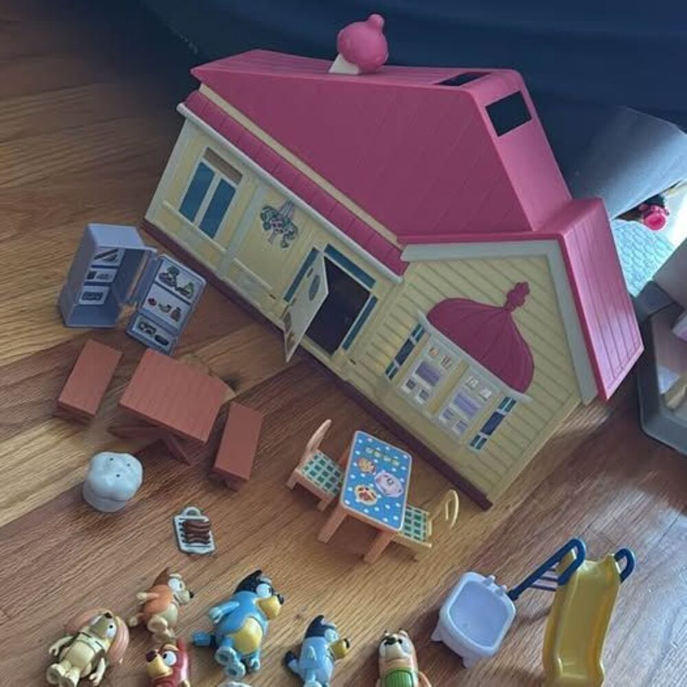 Bluey Heeler Family Home Playset with Figures
